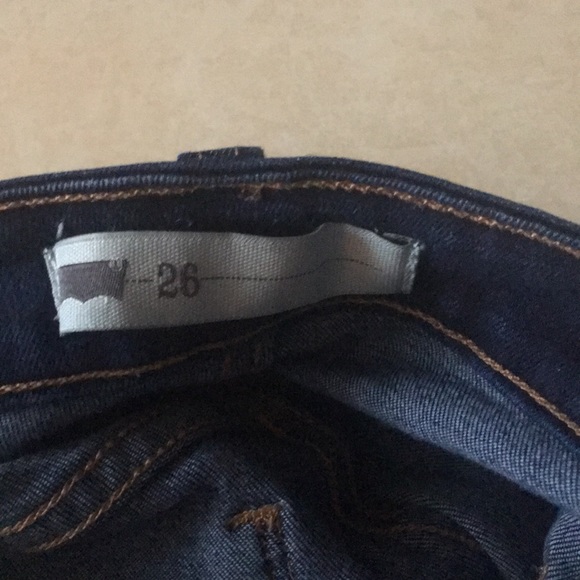 Levi’s - Picture 3 of 5